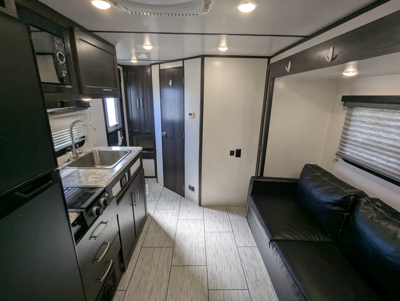 2024 Genesis Supreme Surfside Limited 19FSS - Image 20