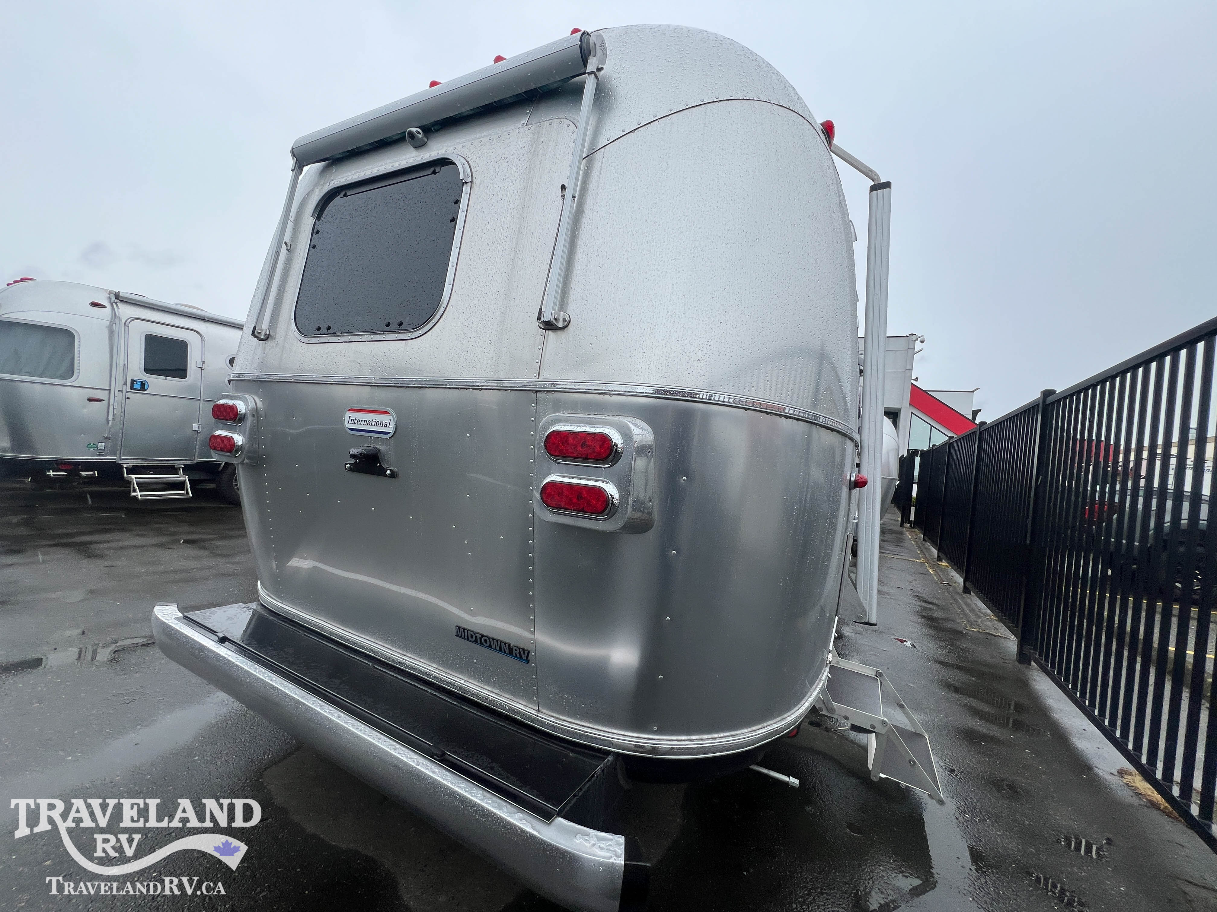 2026 AIRSTREAM 23FBT INTERNATIONAL - Image 4