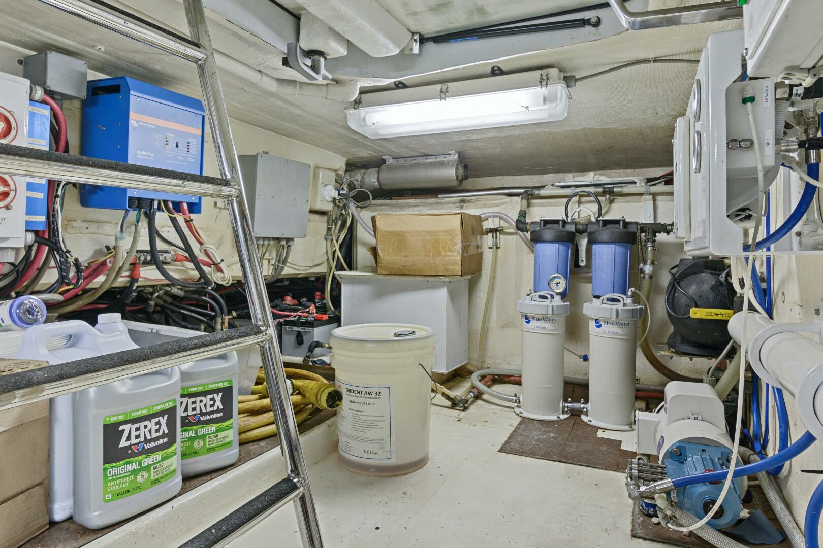 2004 Northern Marine 5700 Expedition - Image 29