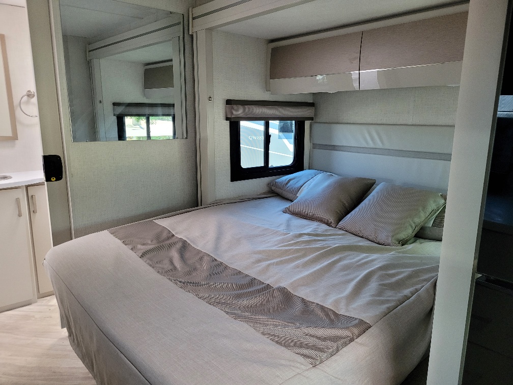 2027 Thor Motor Coach Gemini AWD 24JG - Image 11