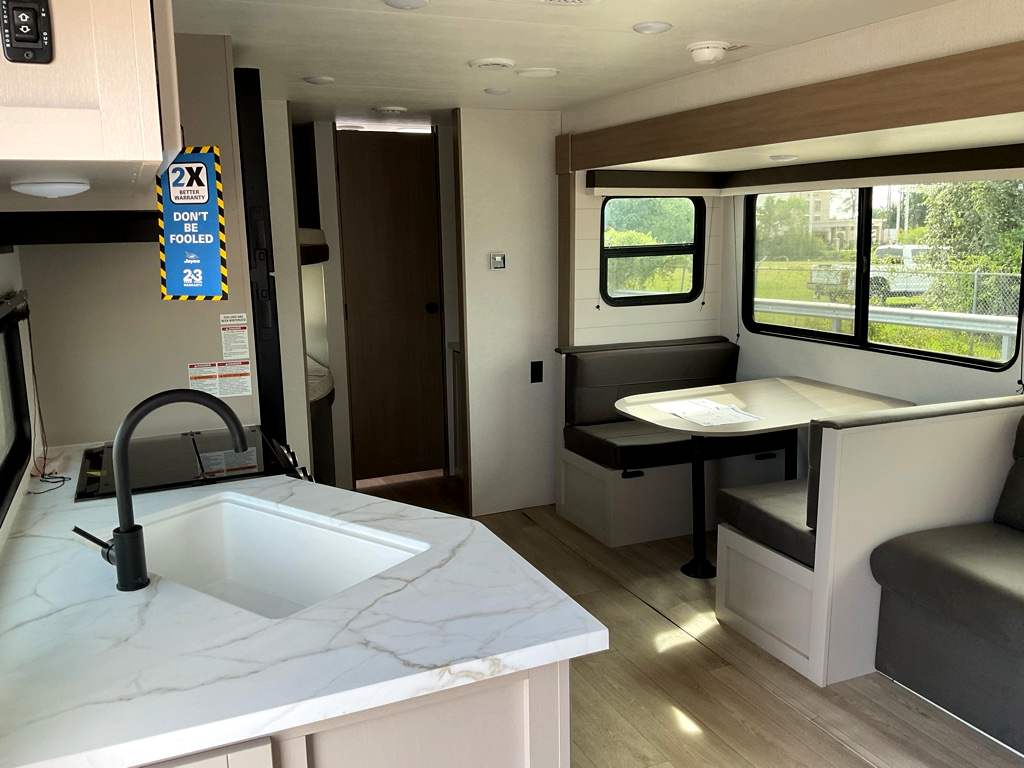 2027 JAYCO Jay Flight 261BHS - Image 8