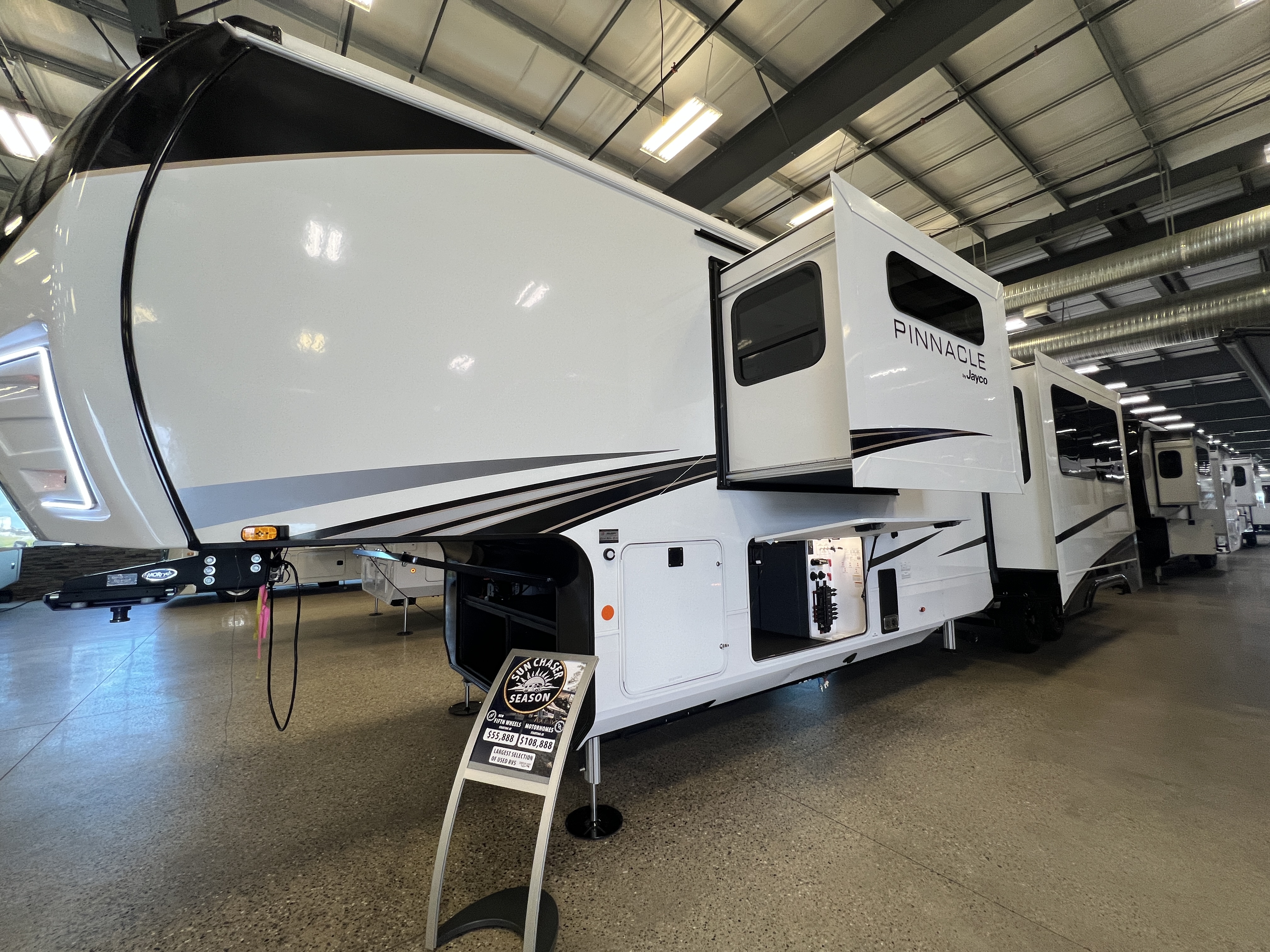 2027 Jayco Pinnacle 38FBRK - Image 5