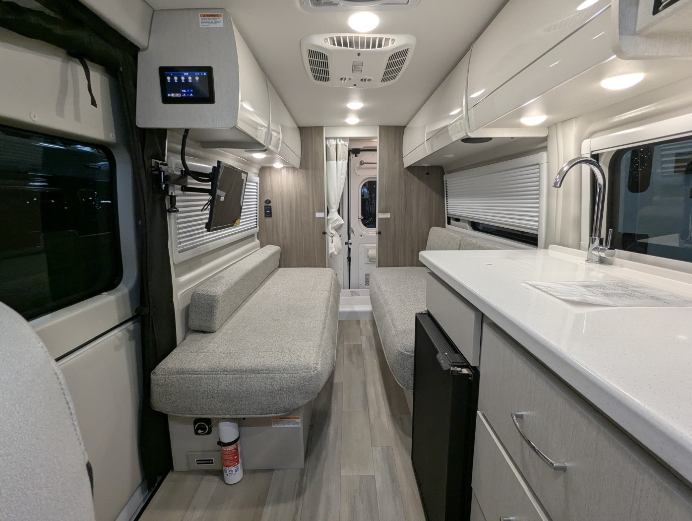 2026 Thor Motor Coach Tellaro