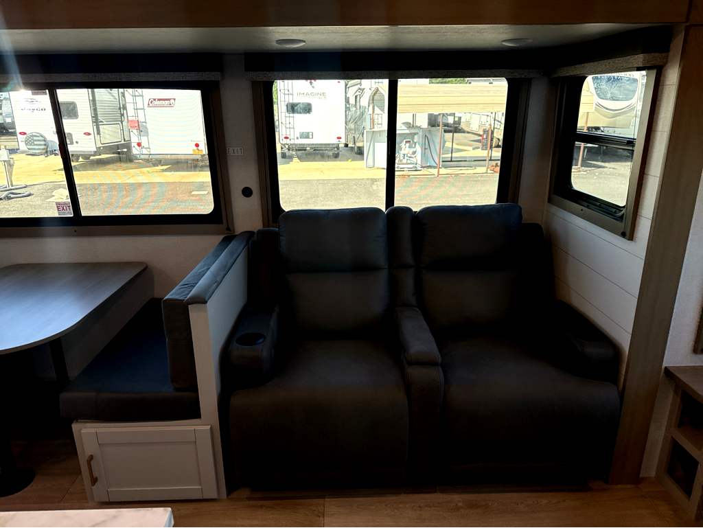 2027 JAYCO JAY FLIGHT 290RLS - Image 12