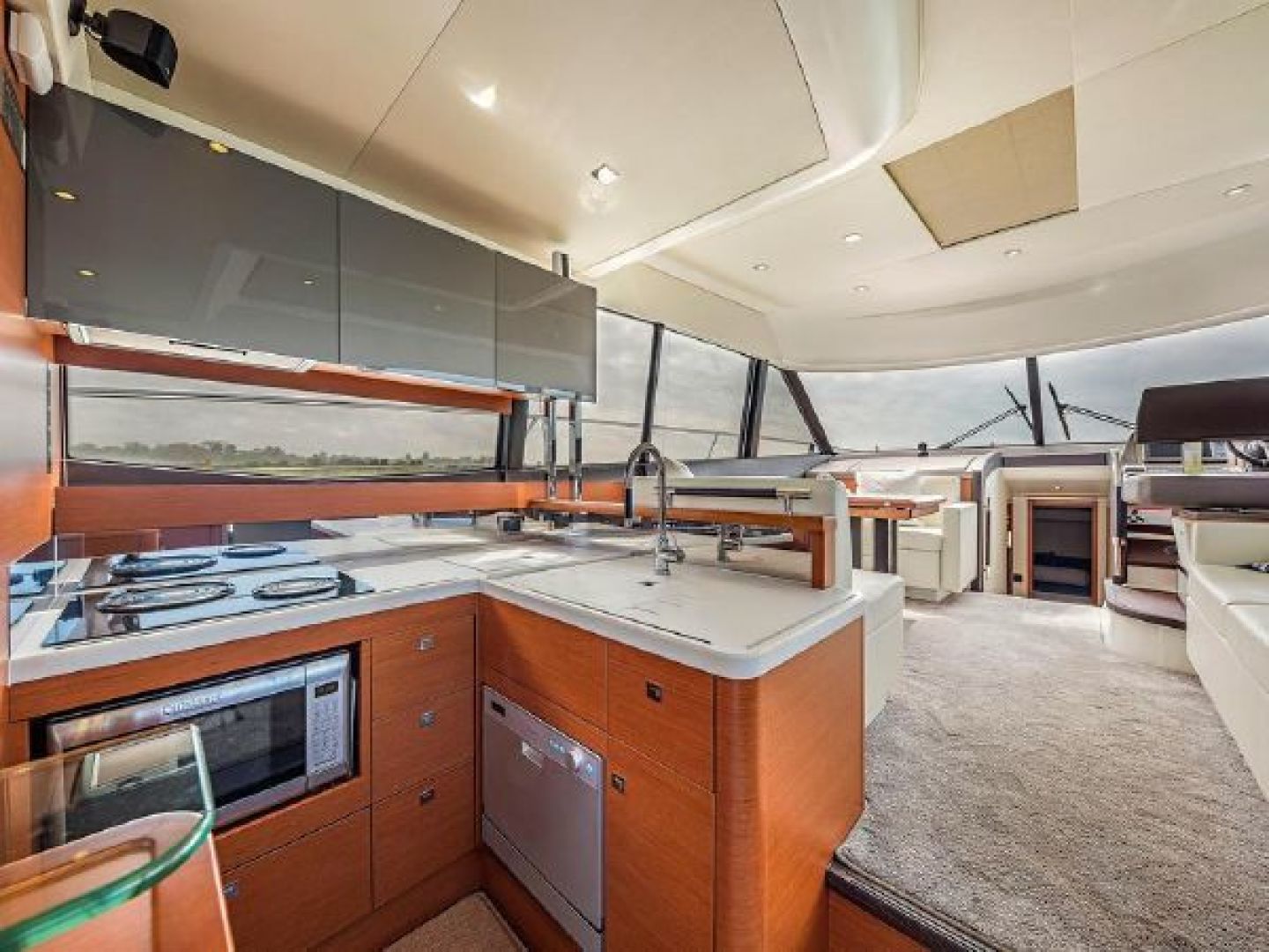 2015 PRESTIGE PRESTIGE 550 Base - Image 3