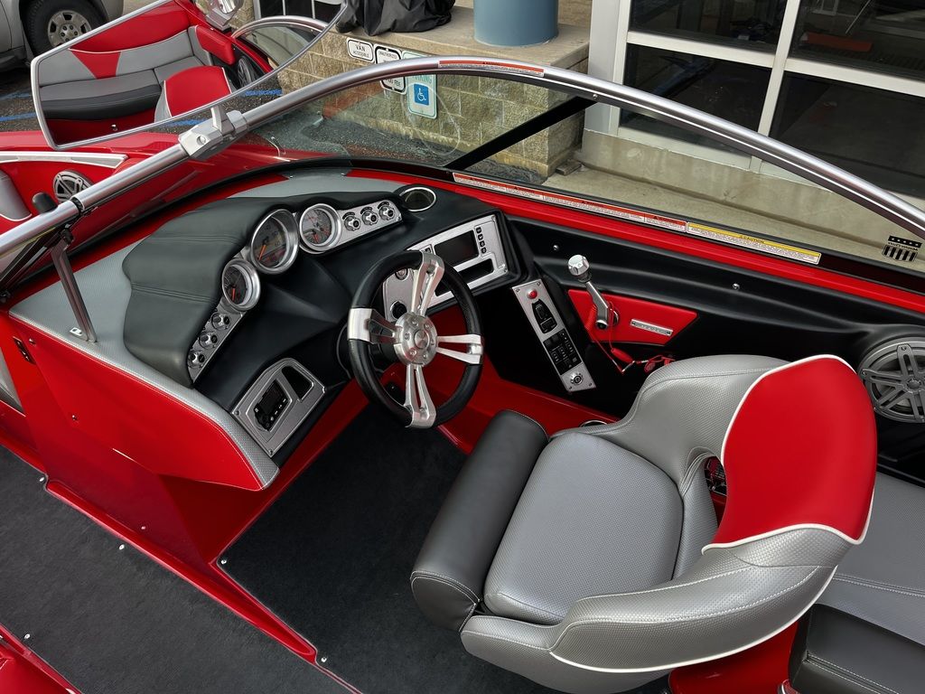 2016 MasterCraft X2 - Image 29