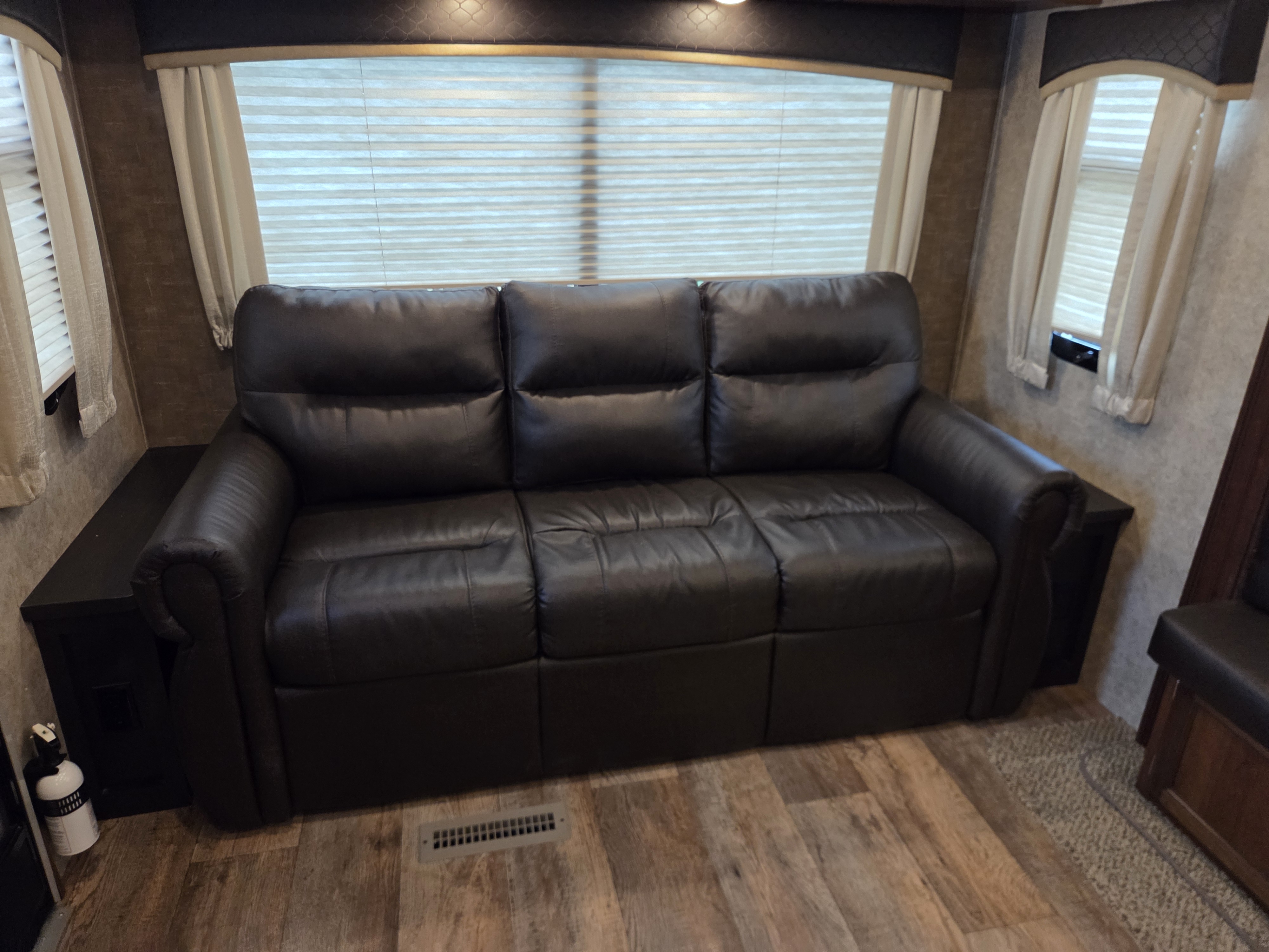 2017 Jayco Eagle HT 24.5CKTS - Image 10