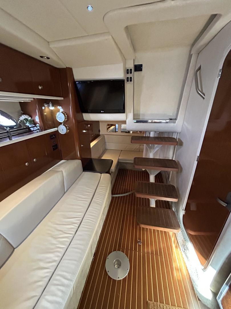 2009 Sea Ray 310 Sundancer - Image 7