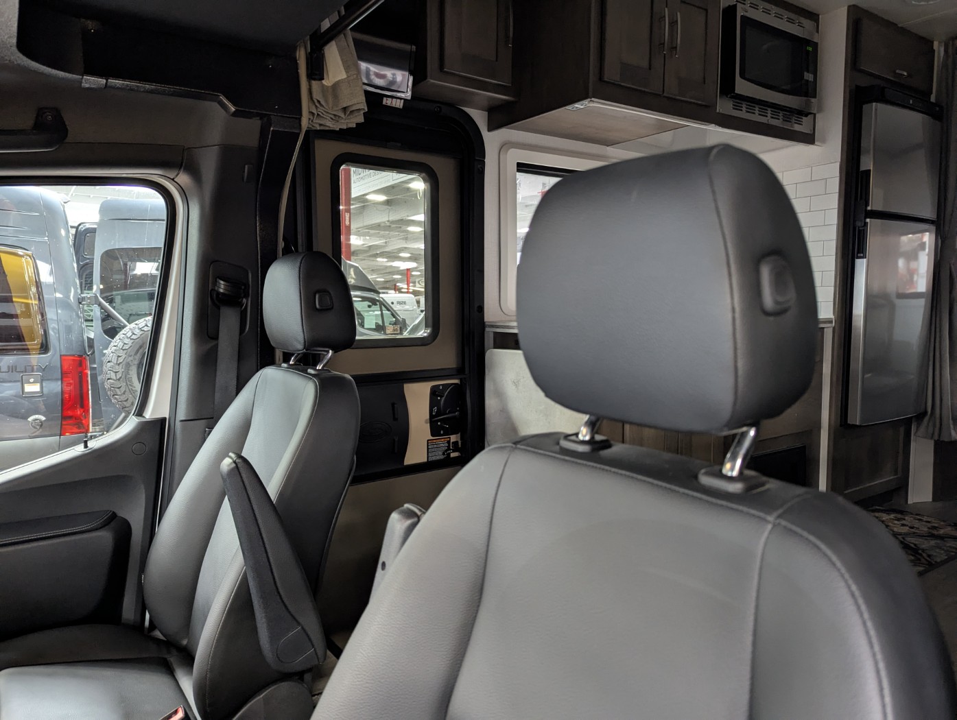 2024 Dynamax Corp Isata 3 Series 24FW - Image 5