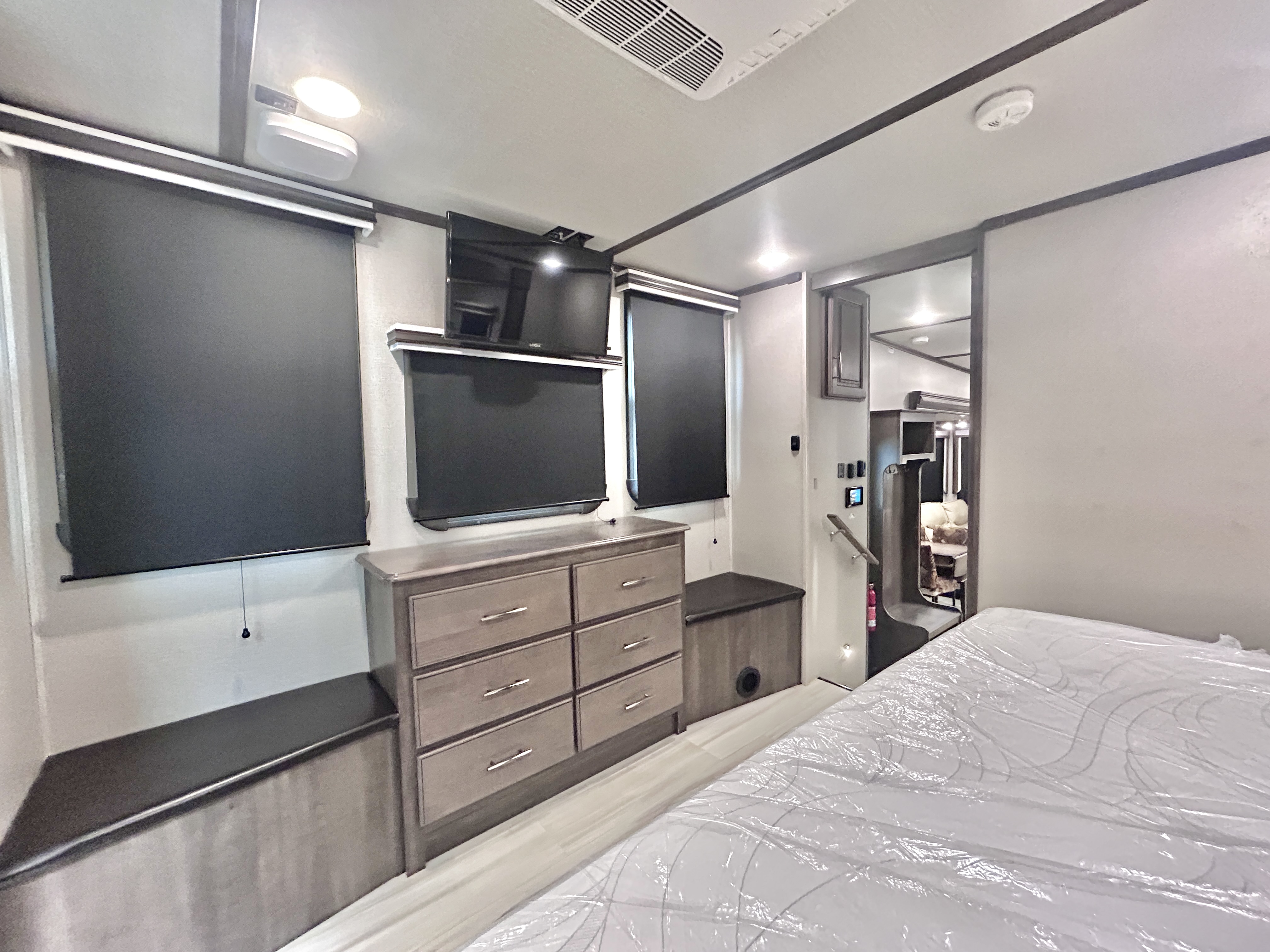 2021 Grand Design 373FB SOLITUDE - Image 28