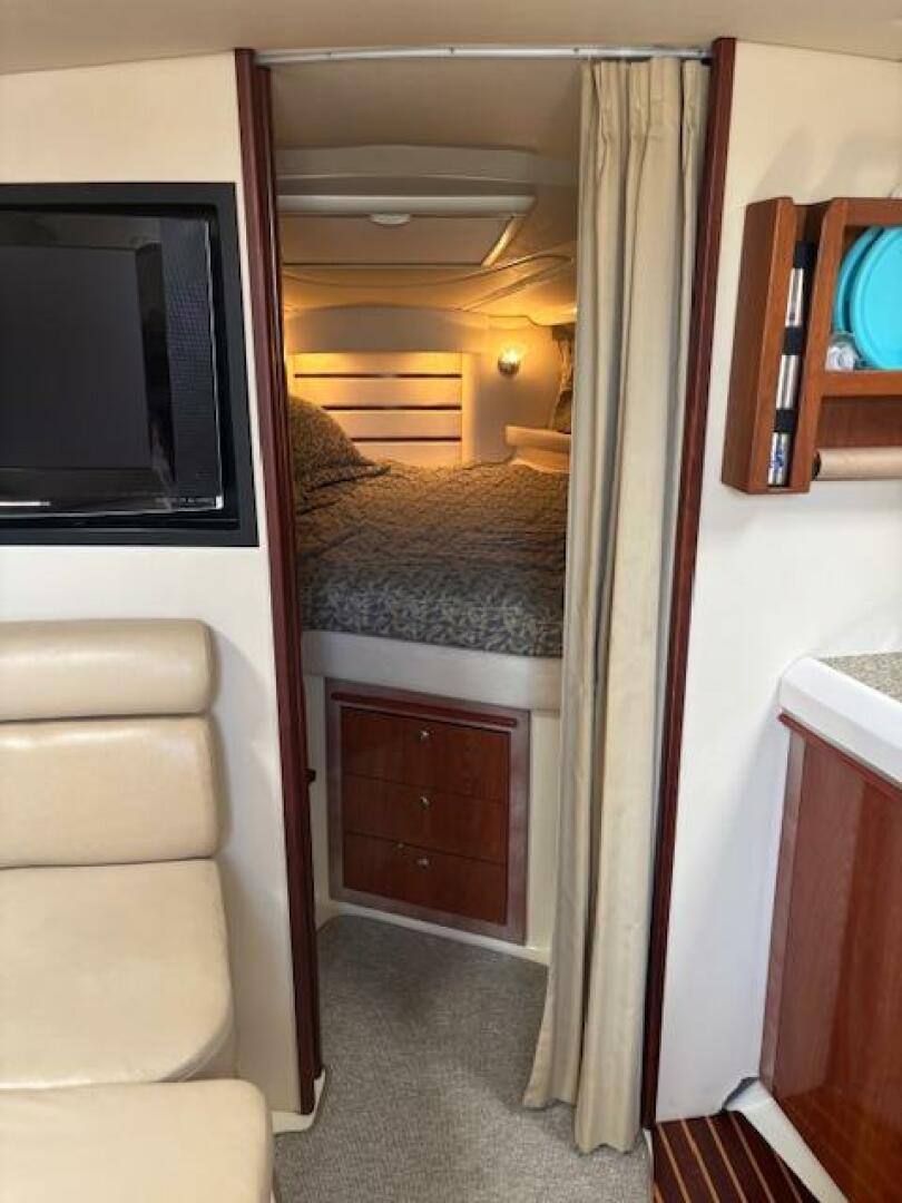 2007 Monterey 350 Sport Yacht - Image 23