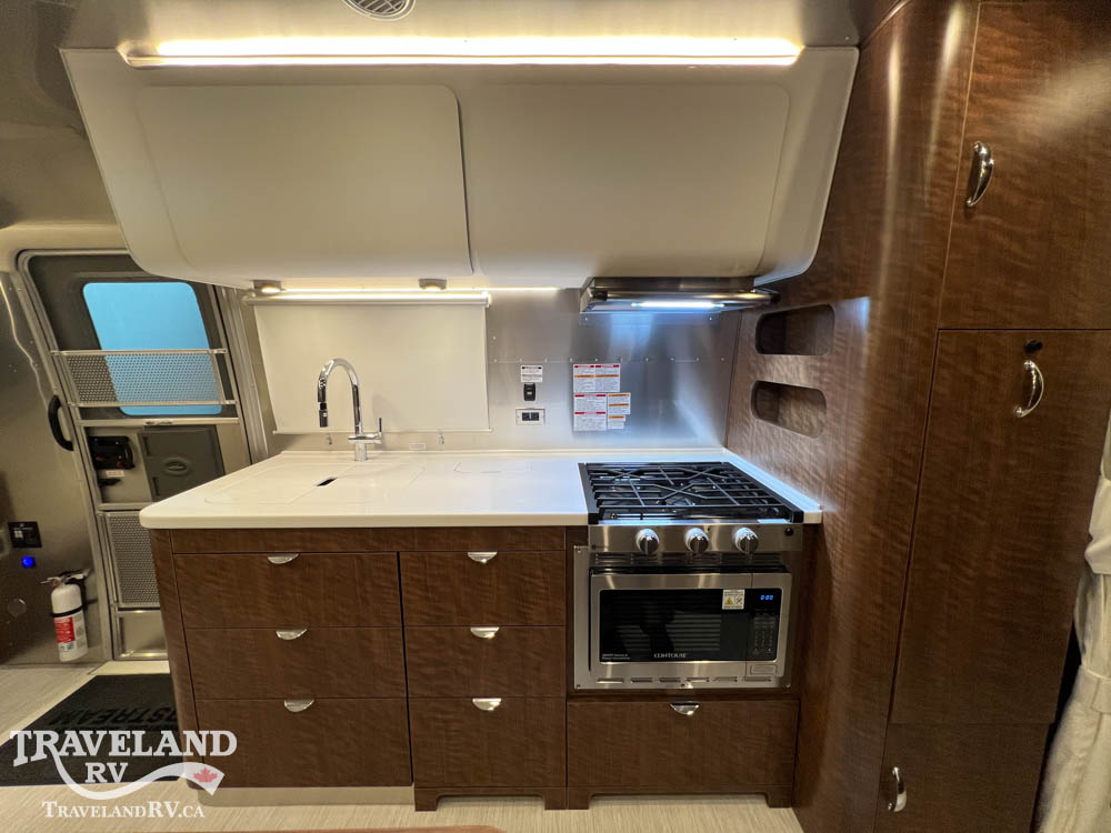 2026 AIRSTREAM 30RBQ GLOBETROTTER - Image 18