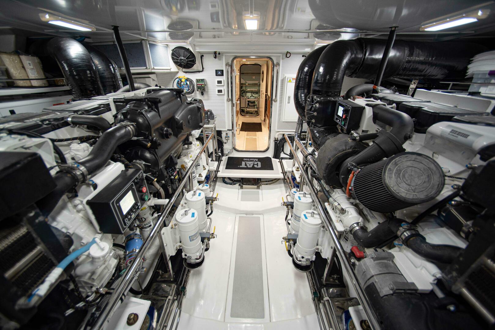 2023 Marlow Explorer 70E-CB - Image 31