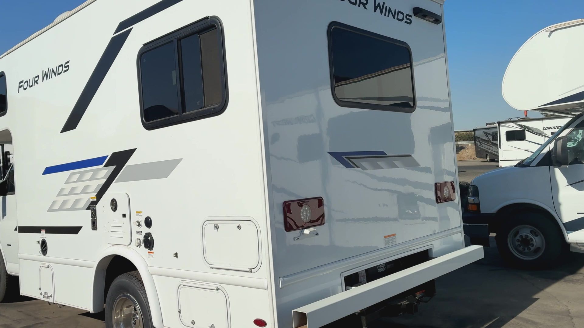 2026 Thor Motor Coach Four Winds Espec 19Z - Image 4