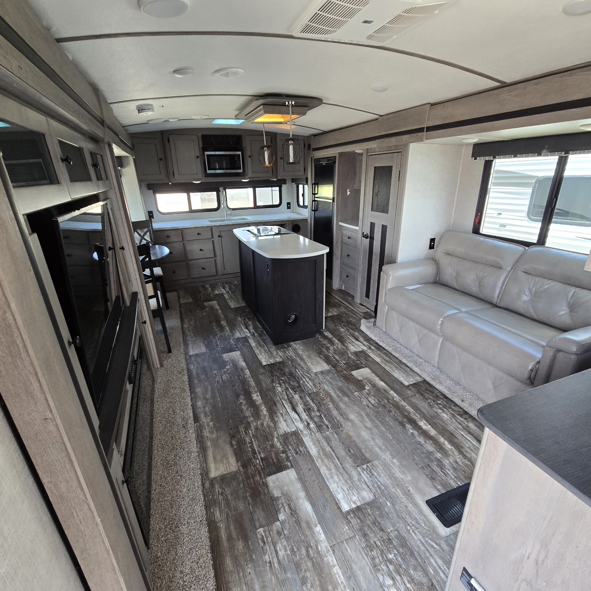 2019 Keystone Outback 300ML - Image 9