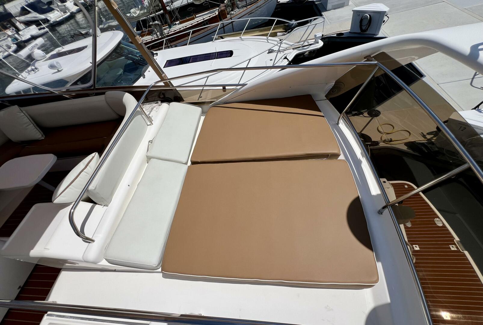2000 Viking Princess 52 Flybridge - Image 44