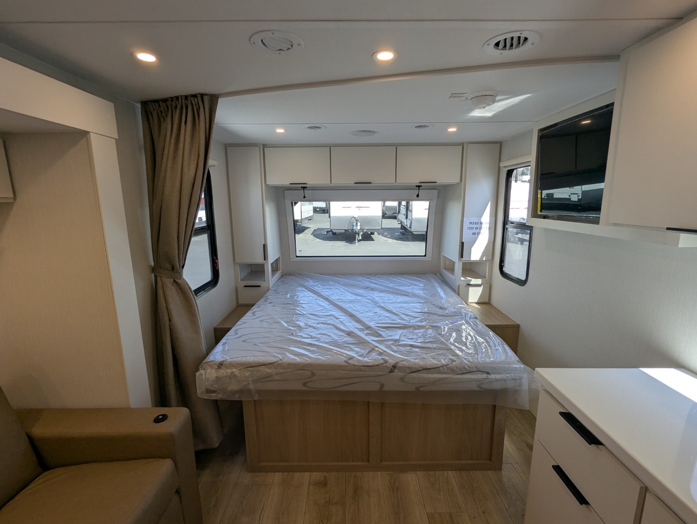 2026 Winnebago Thrive