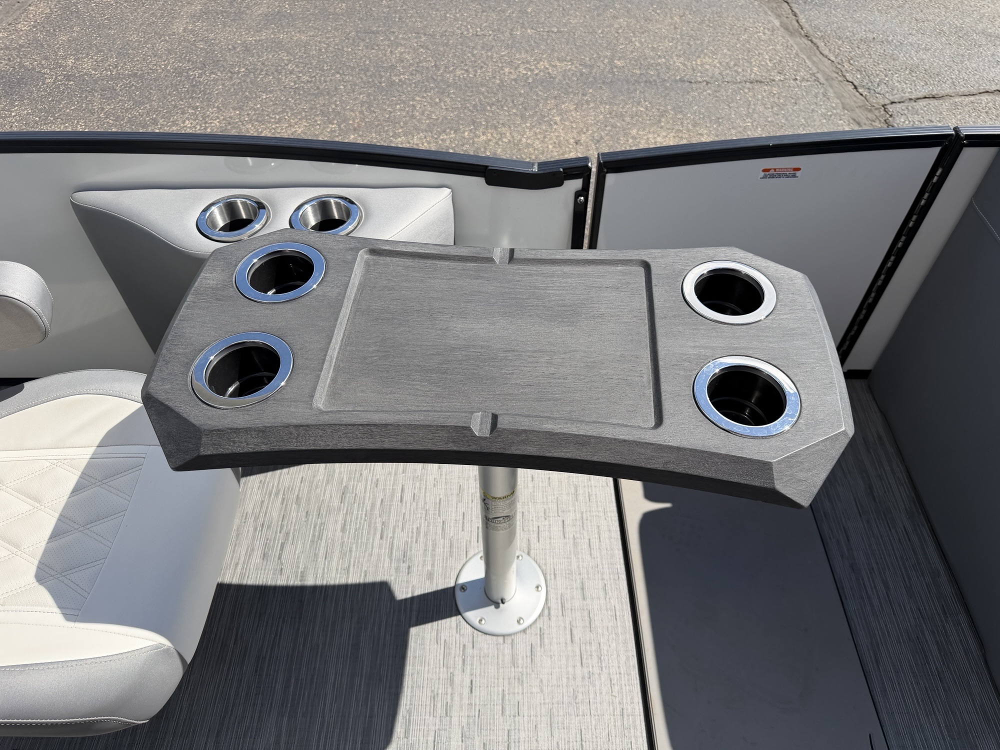 2023 Bennington 25QSBA Swingback with Power Arch - Image 33