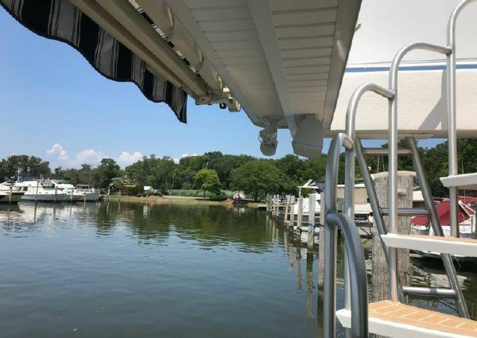 2017 Sumerset Houseboat - Image 79