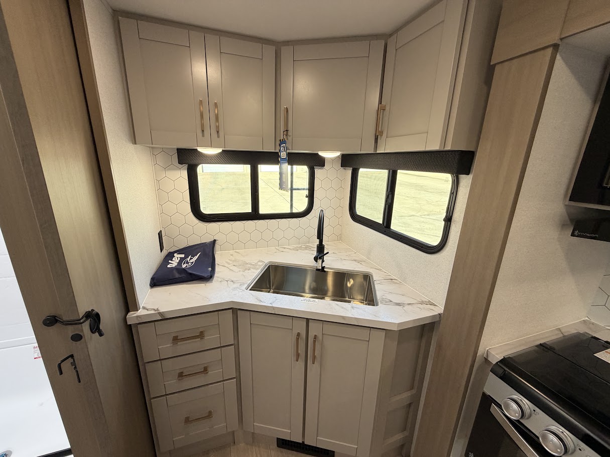 2027 JAYCO JAY FEATHER 21MML - Image 22