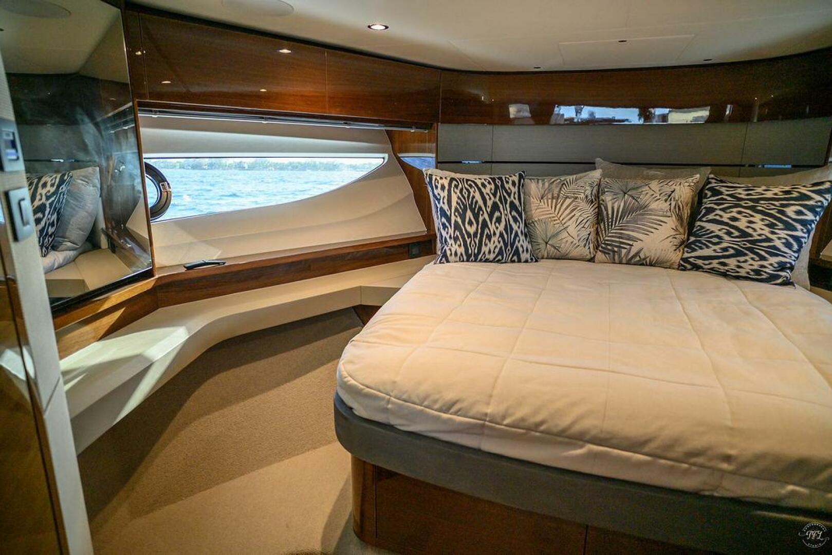 2021 Princess S62 - Image 33