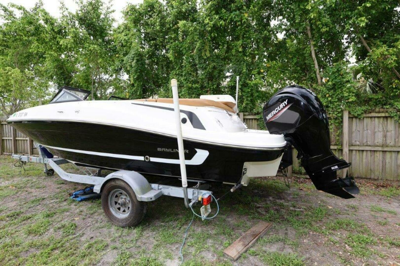 2019 Bayliner VR5 Bowrider OB - Image 24