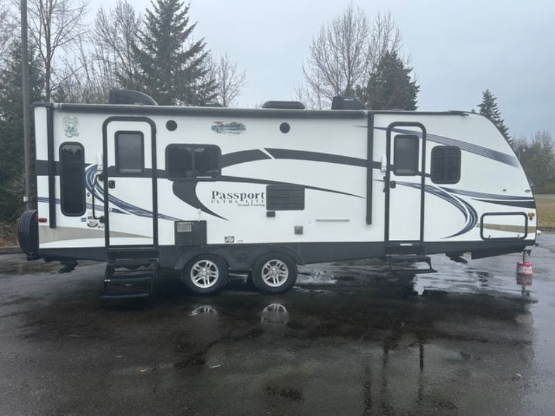 2017 Keystone Passport Ultra Lite Grand Touring 2450RLWE - Image 7