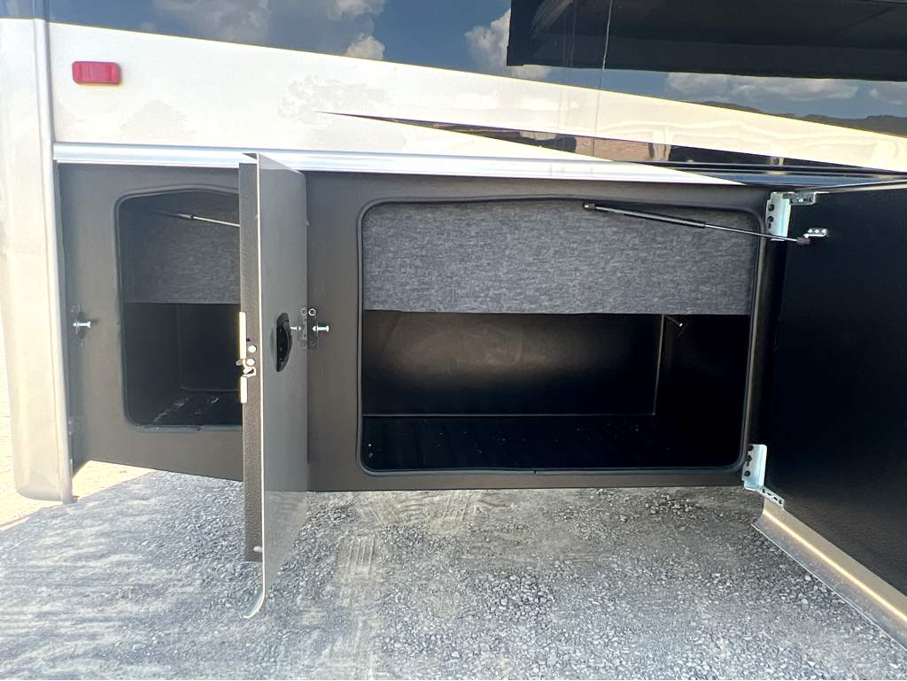 2026 JAYCO SENECA 37K - Image 6
