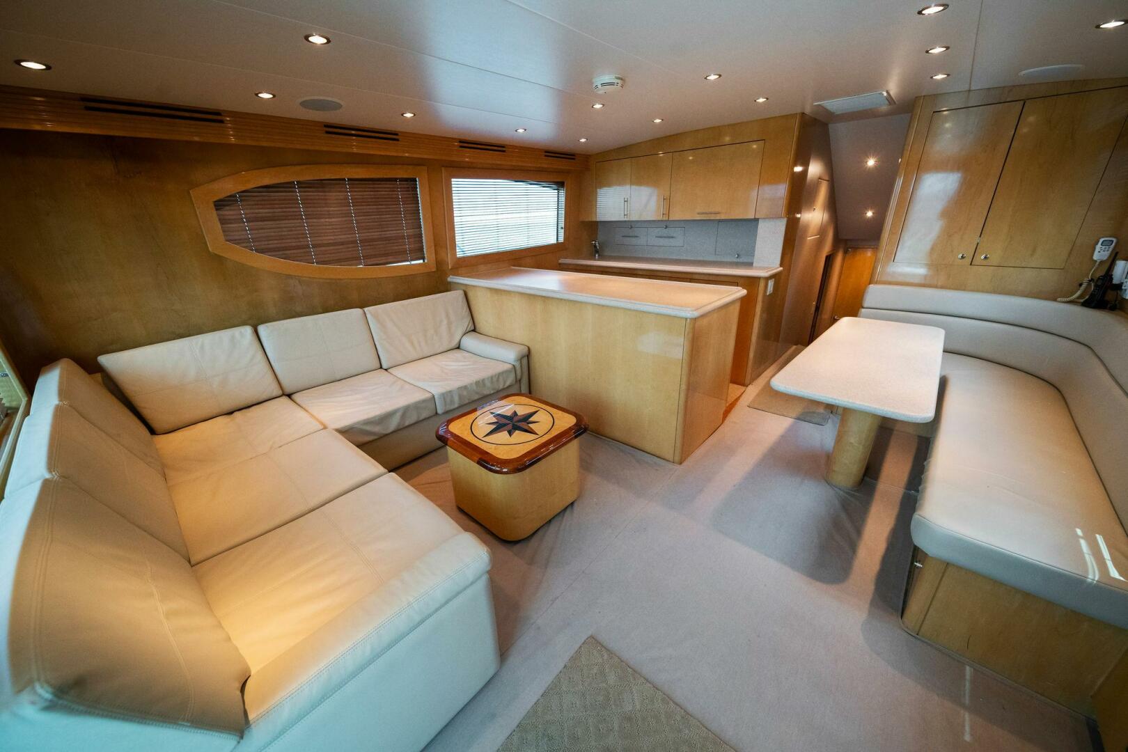2003 Hatteras 54 Convertible - Image 6