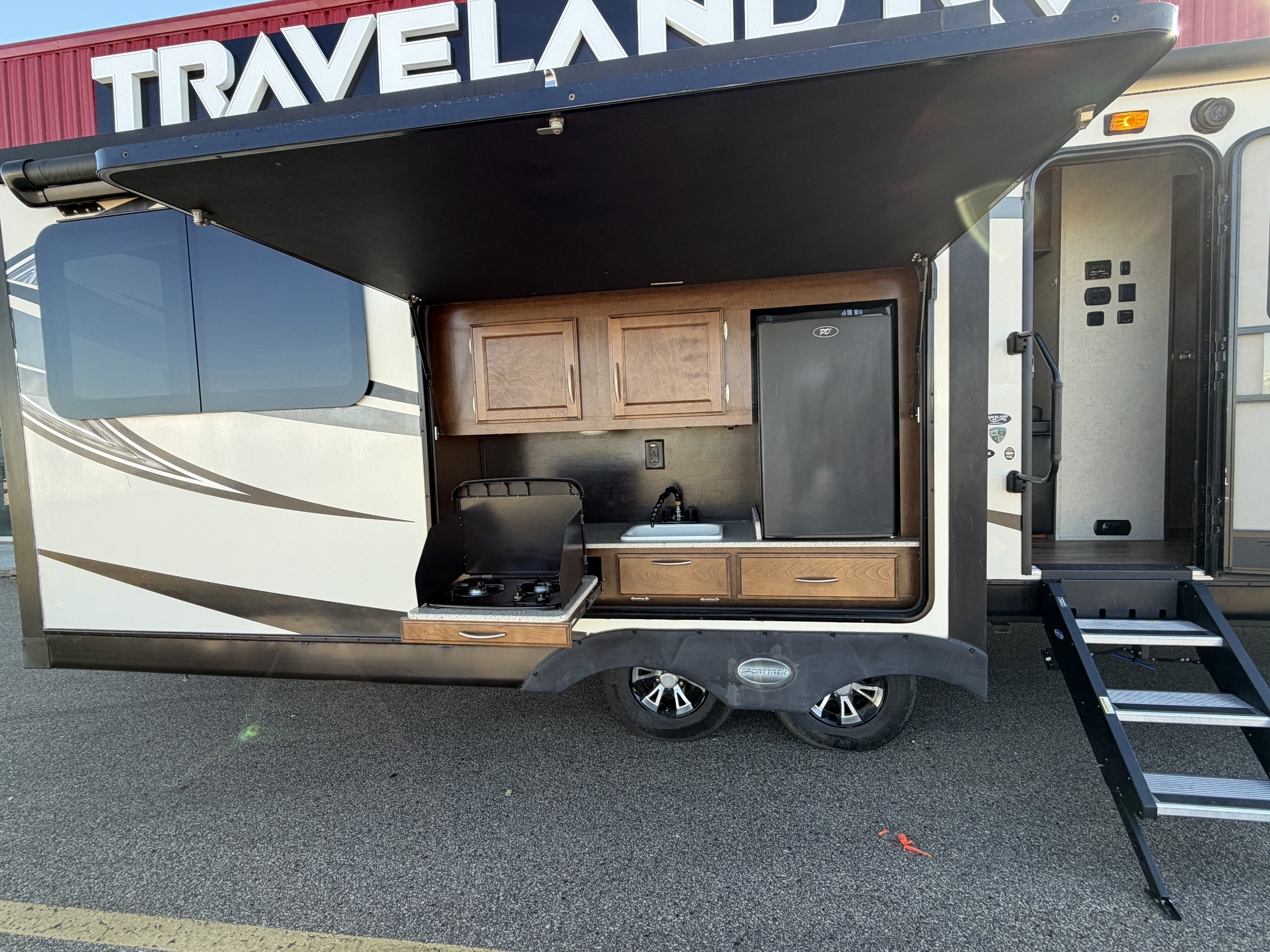 2018 VENTURE RV SPORT TREK TOURING 336 VRK - Image 10