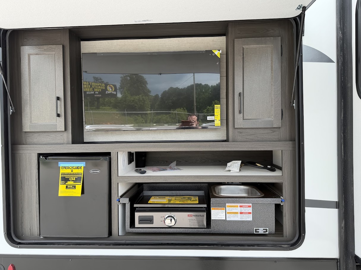 2026 VENTURE RV SPORTTREK 327VIK - Image 6