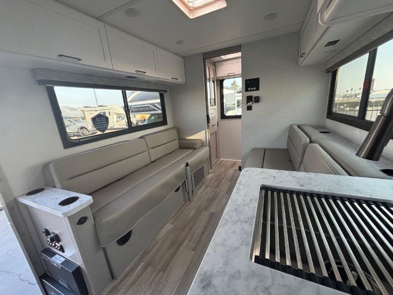 2026 Thor Motor Coach Four Winds Espec 19Z - Image 5