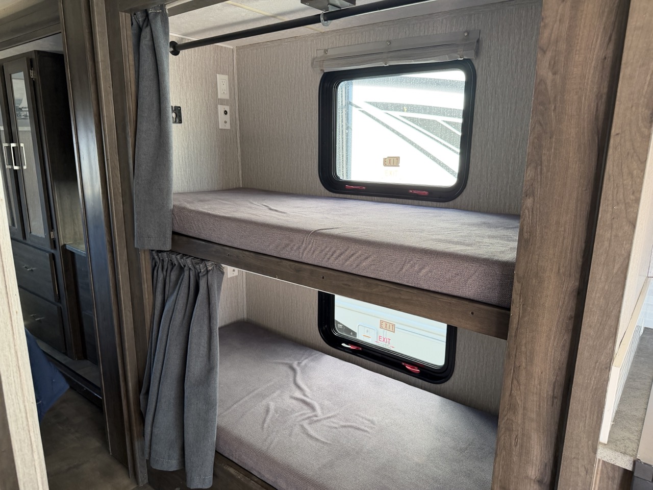 2023 Coachmen Pursuit 31BH - Image 16