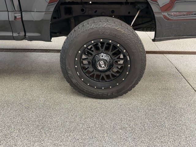 2019 Ford F150 Crew Cab XLT 4WD - Image 12