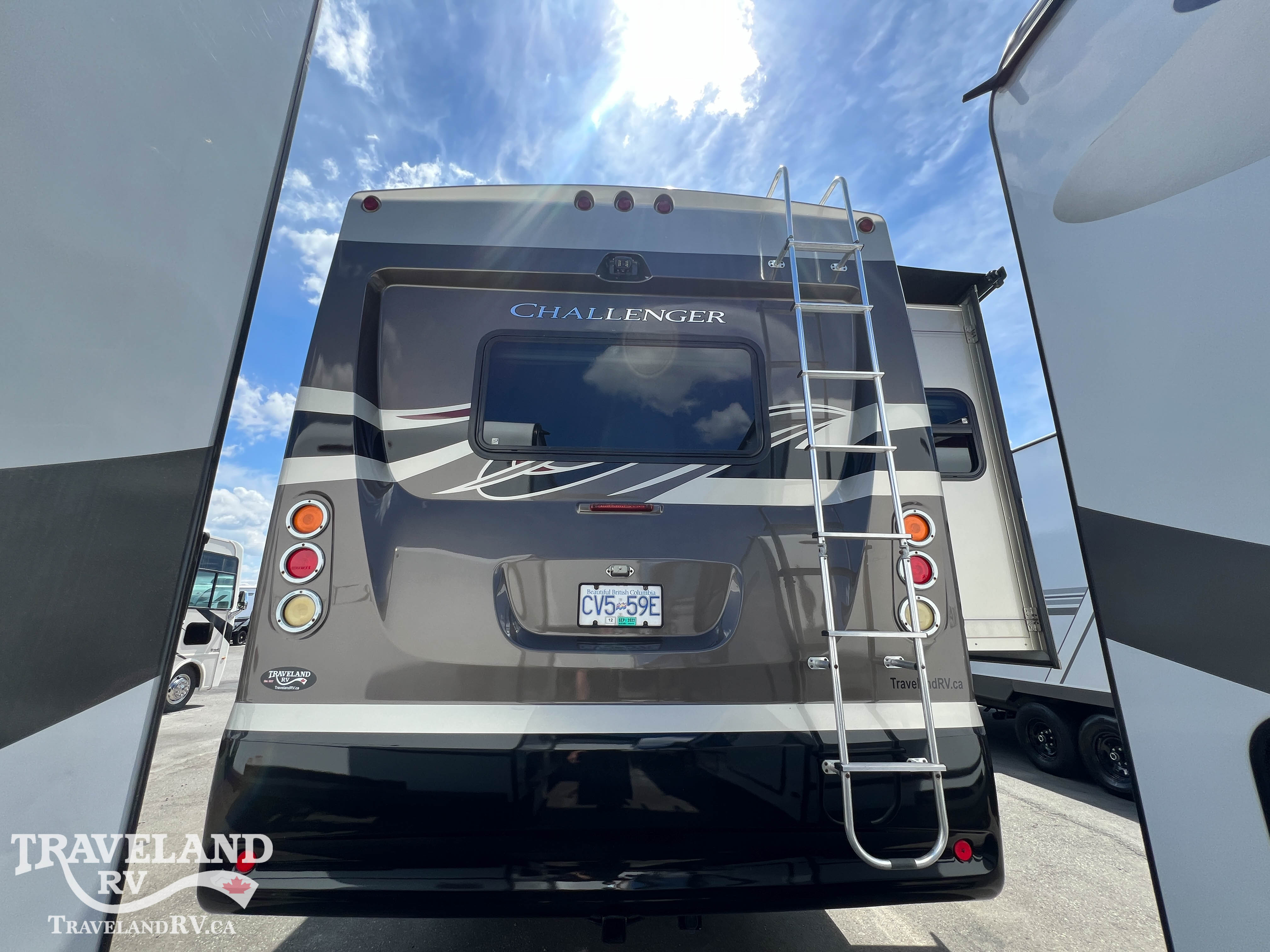 2012 Thor Motor Coach CHALLENGER 32VC HMS - Image 6