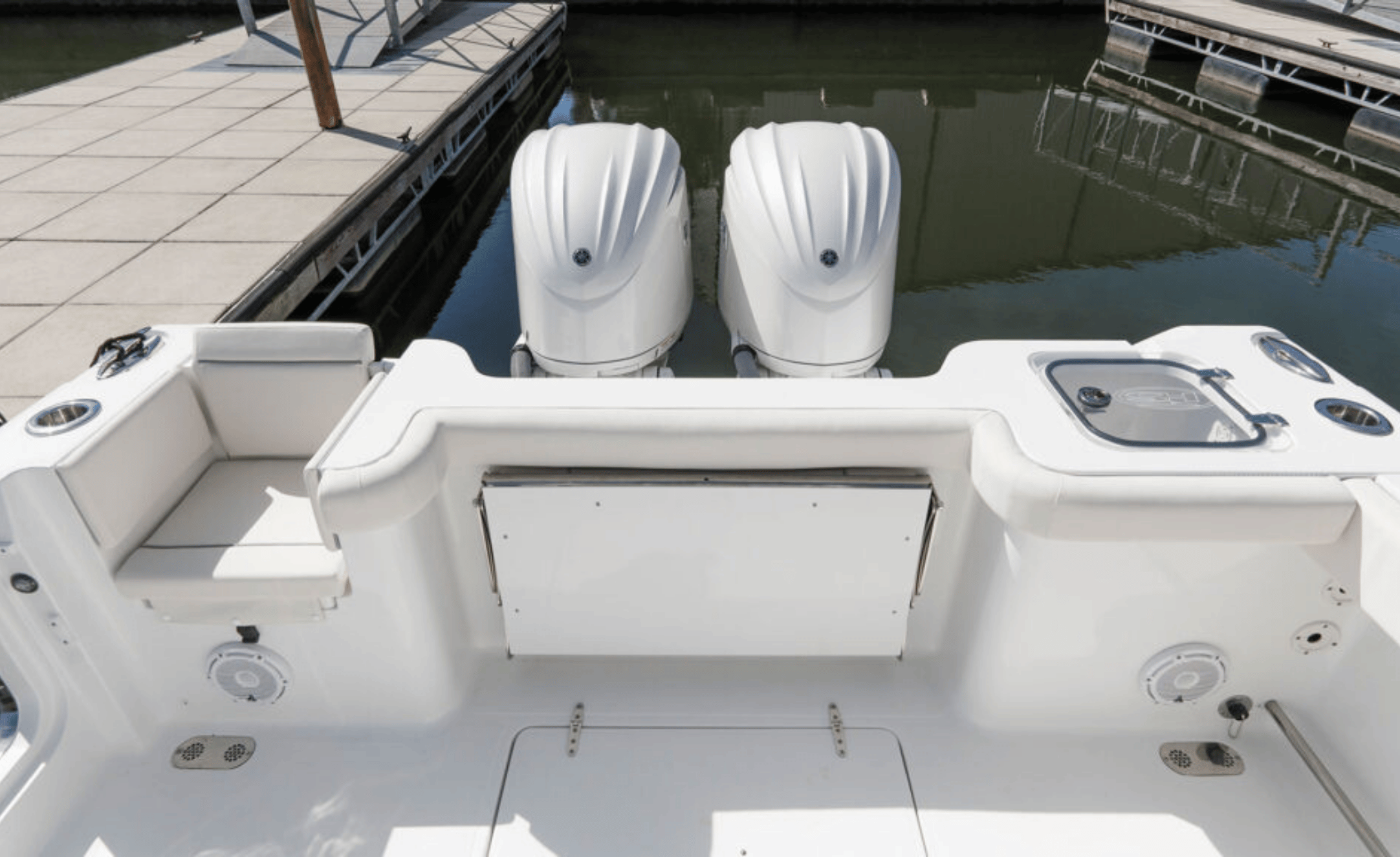 2027 Sea Hunt Gamefish 28CB - Image 12