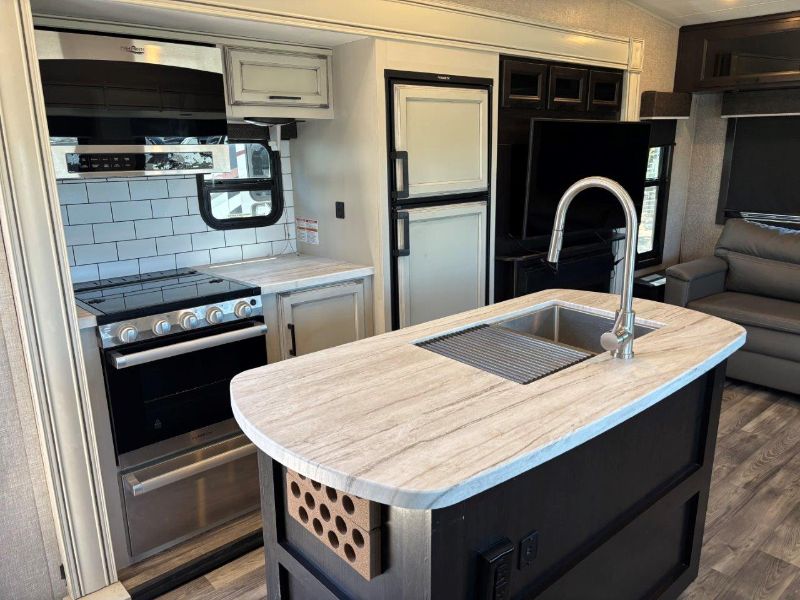 2022 Jayco Eagle HT 28.5RSTS - Image 8