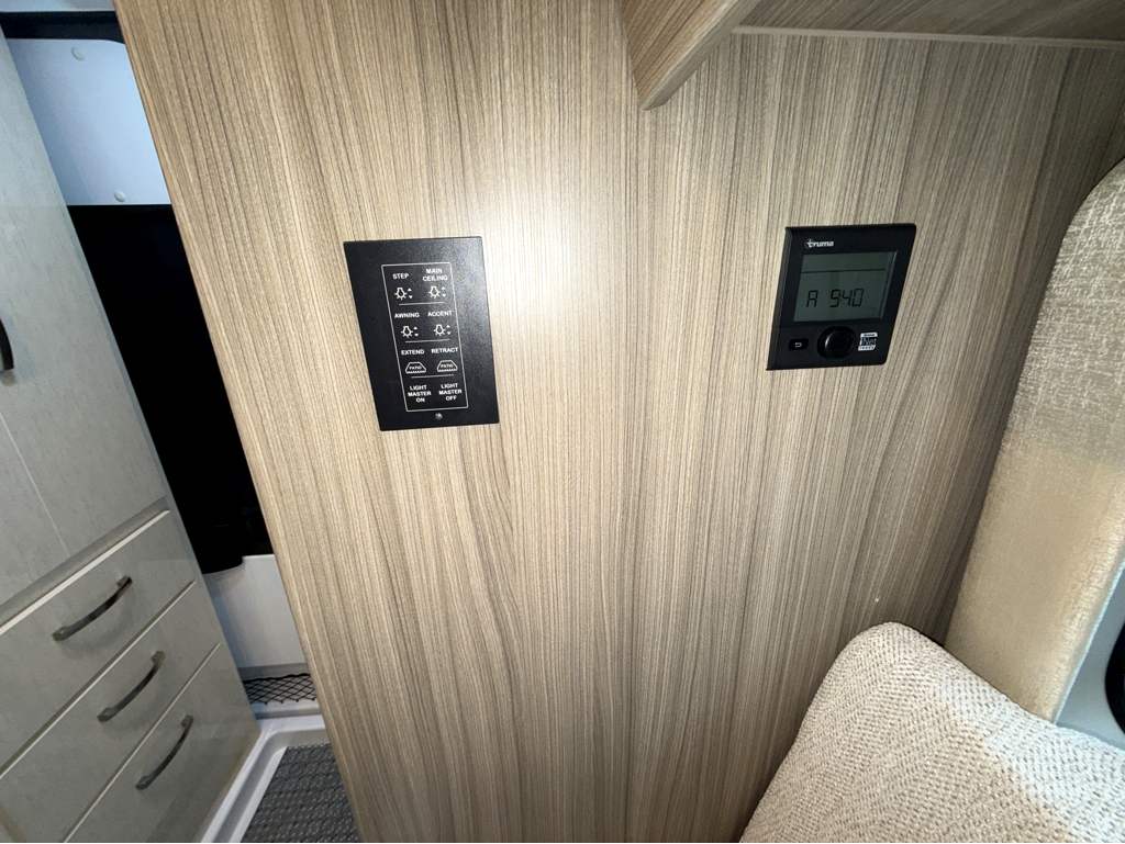 2025 ENTEGRA COACH ETHOS 20T - Image 16