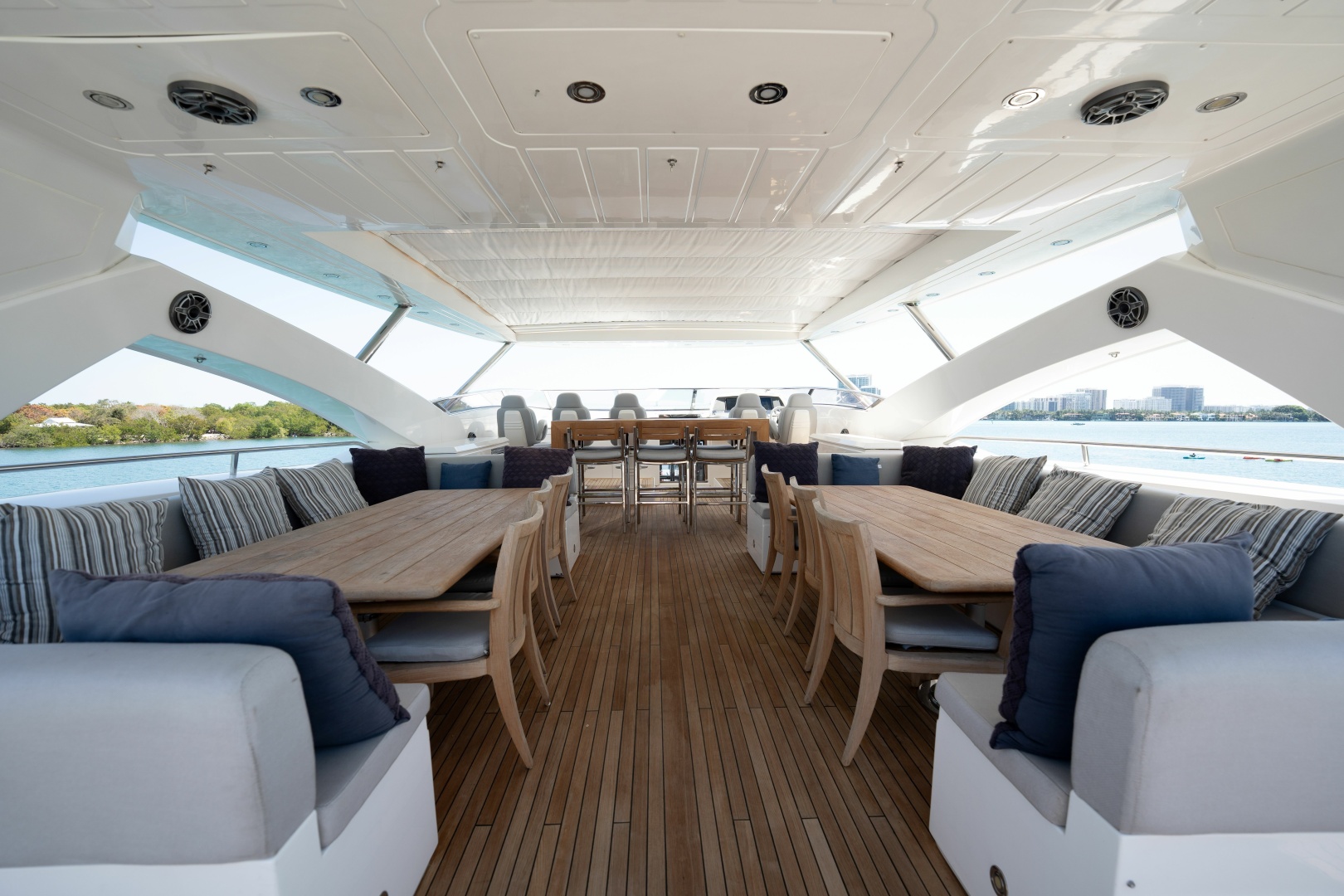2010 Sunseeker 34 Metre Yacht - Image 23
