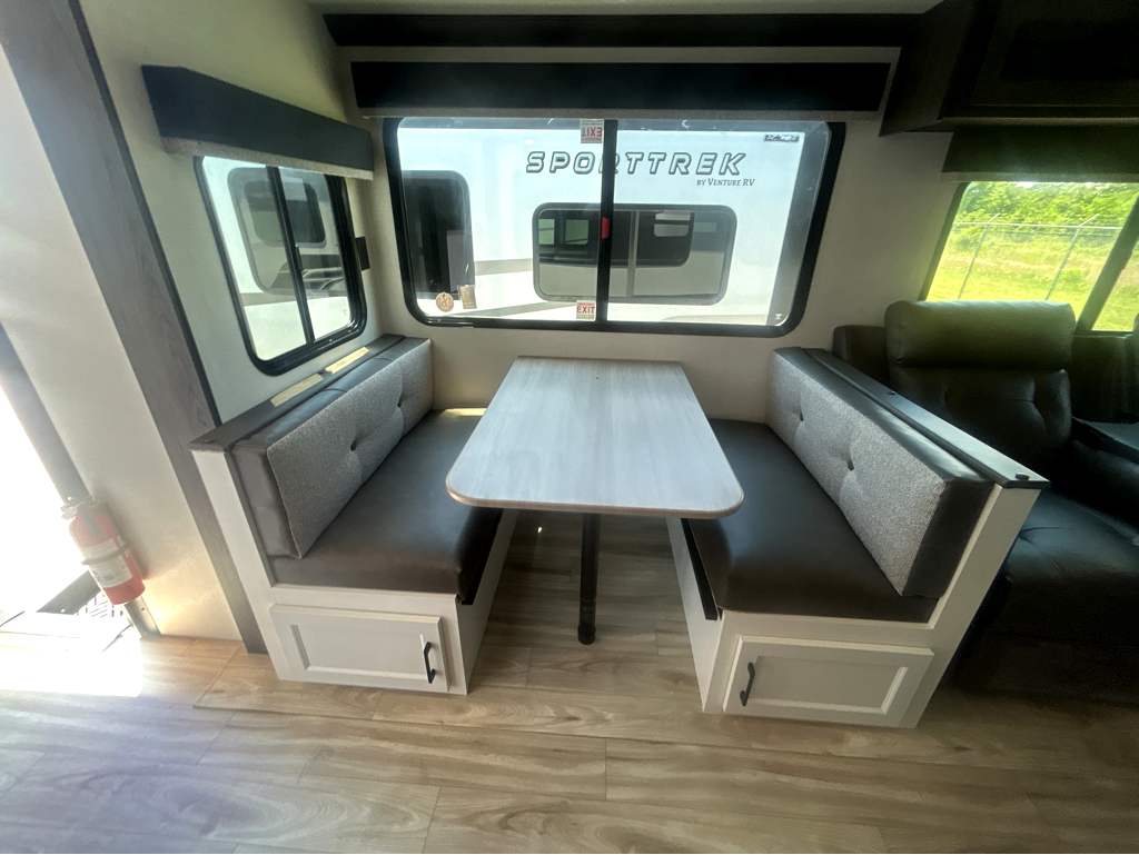 2026 VENTURE RV SPORTTREK 327VIK - Image 16