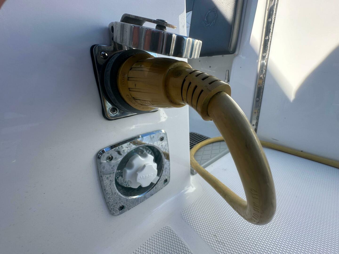 2022 Fountain 43 NX - Image 61