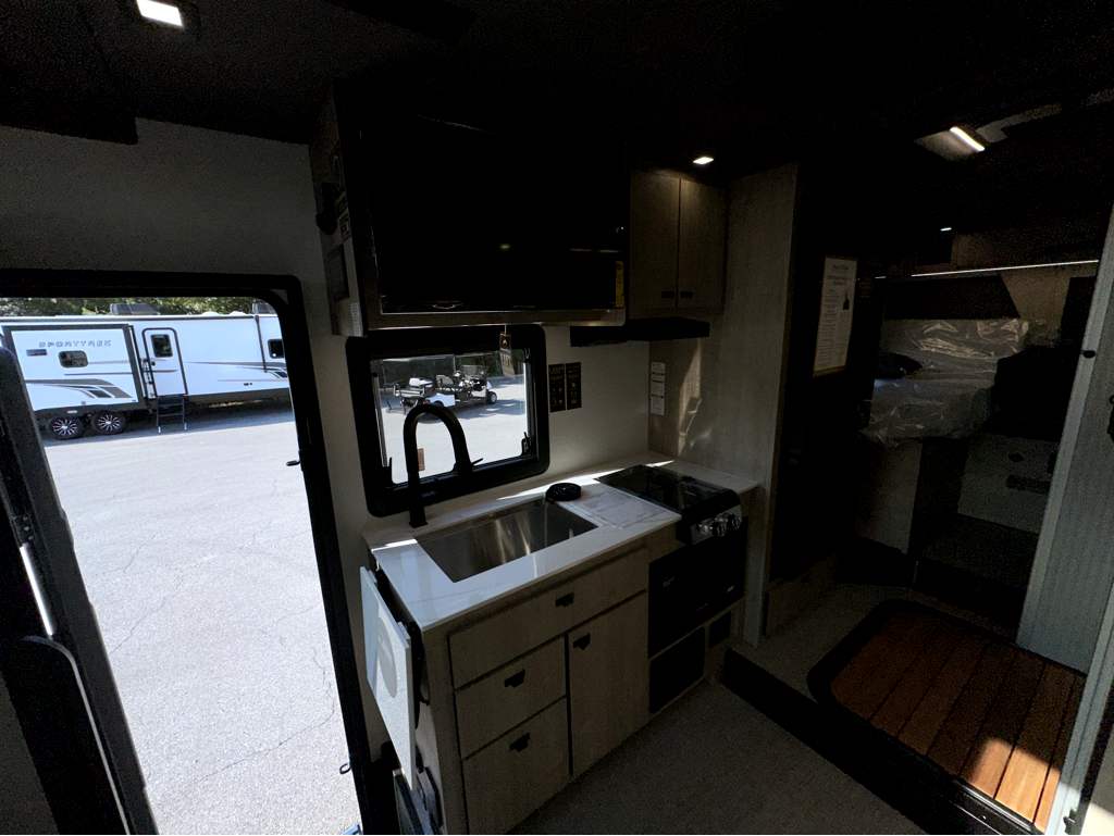 2026 Grand Design Lineage Series M 25TK - Image 14