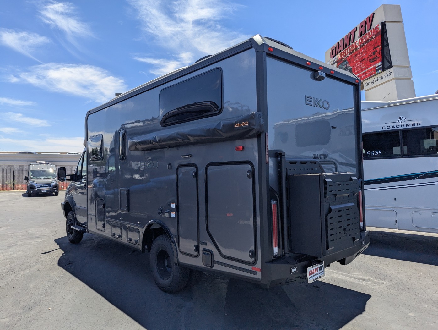 2026 Winnebago EKKO Sprinter 23B -Pop-Top AWD - ATH Edition - Image 8