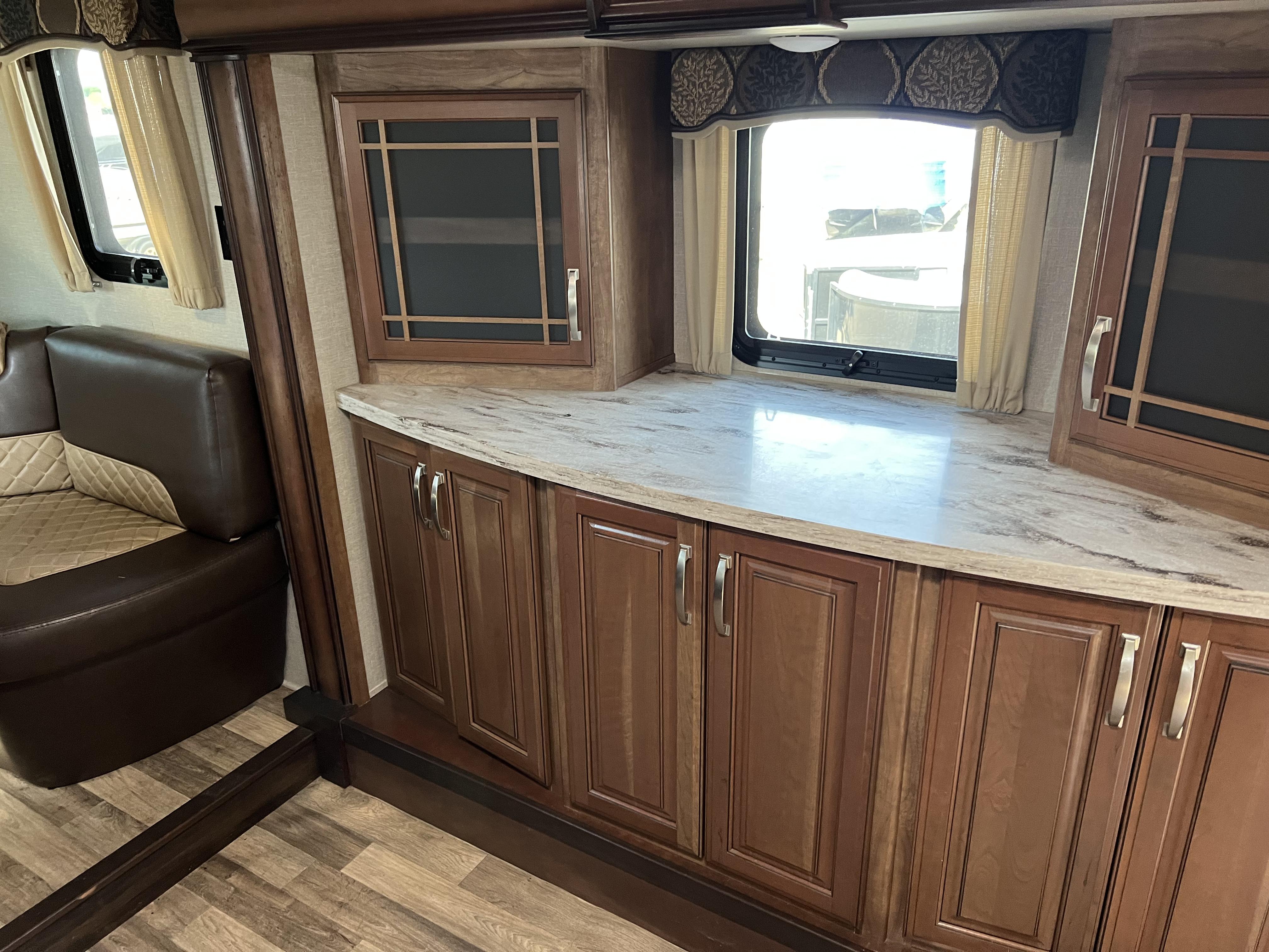 2018 Keystone Montana 3820FK - Image 8