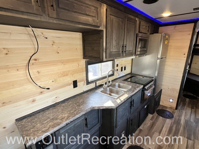 2027 ICE CASTLE RV EXTREME 8X24 - Image 10