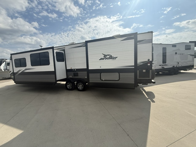 2022 JAYCO JAYFLIGHT 38BHDS - Image 7