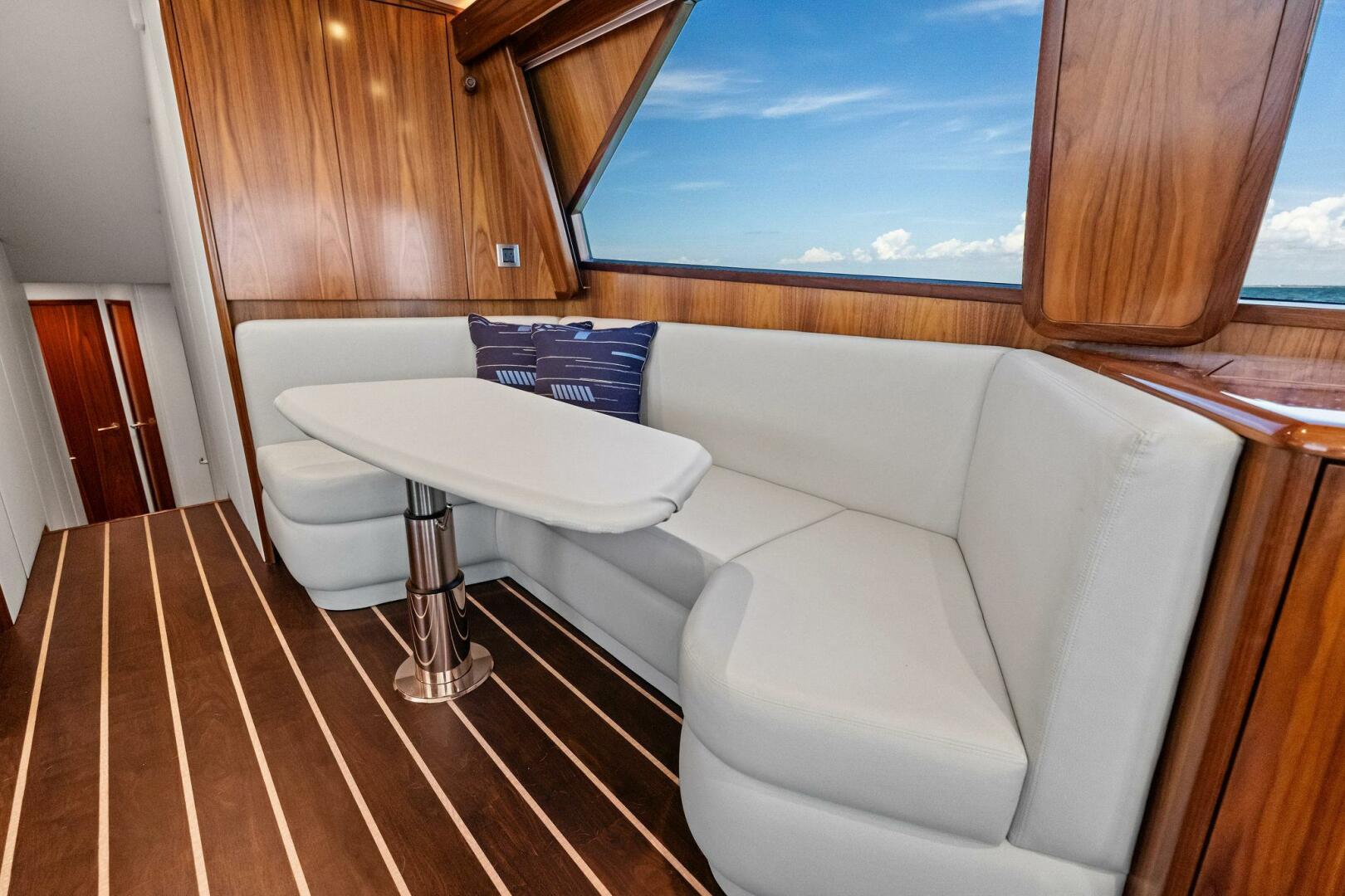 2025 Viking 58 Convertible - Image 16