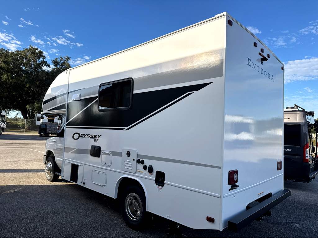 2027 ENTEGRA COACH ODYSSEY 20SF - Image 6
