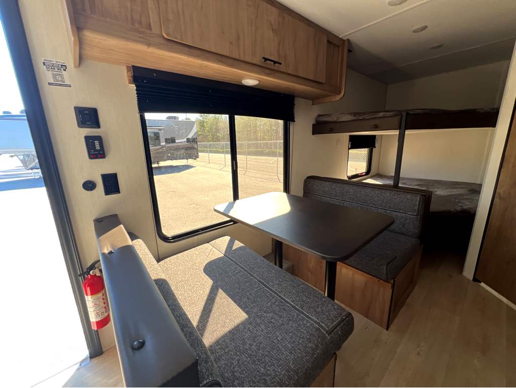 2025 FOREST RIVER GREY WOLF 26EV - Image 9