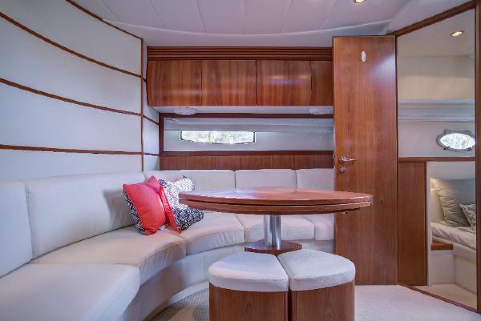 2008 Pershing - Image 20
